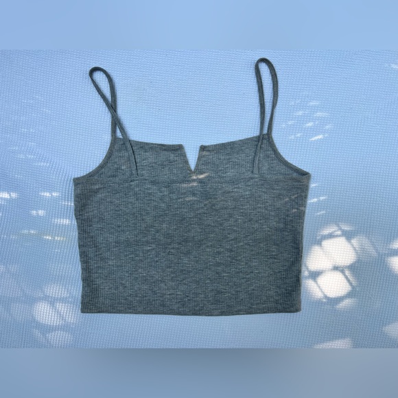 Cropped Cami - Picture 2 of 5